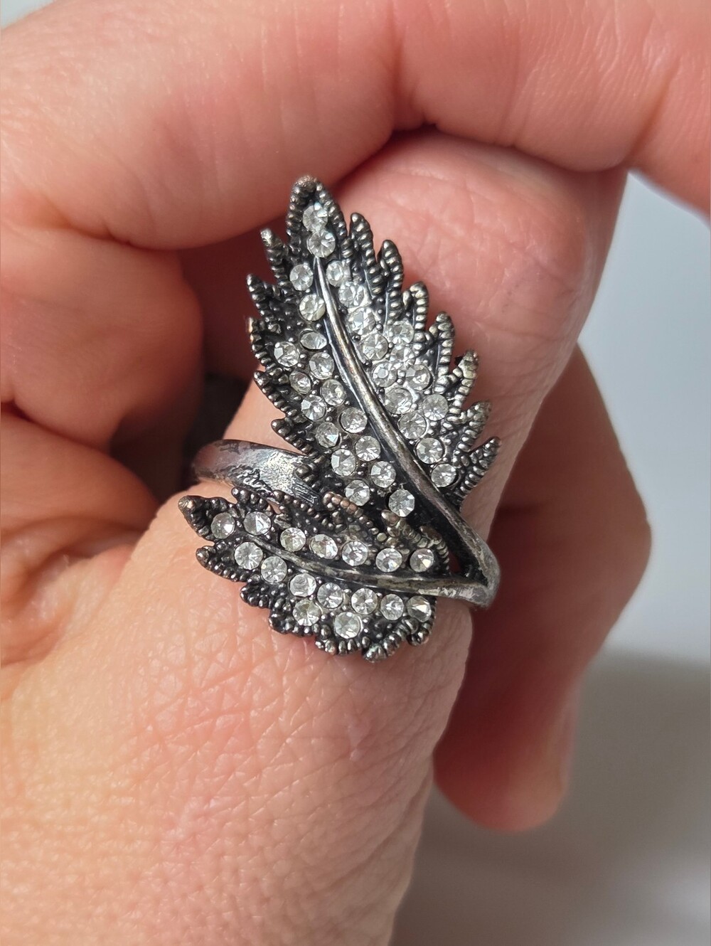 🌿 Large Rhinestone Double Leaf Statement Ring Sz 10 Boho Fairycore